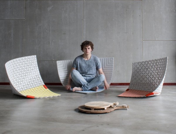 Simple Carpets that Can Transform Into A Seat ? Wobble-up